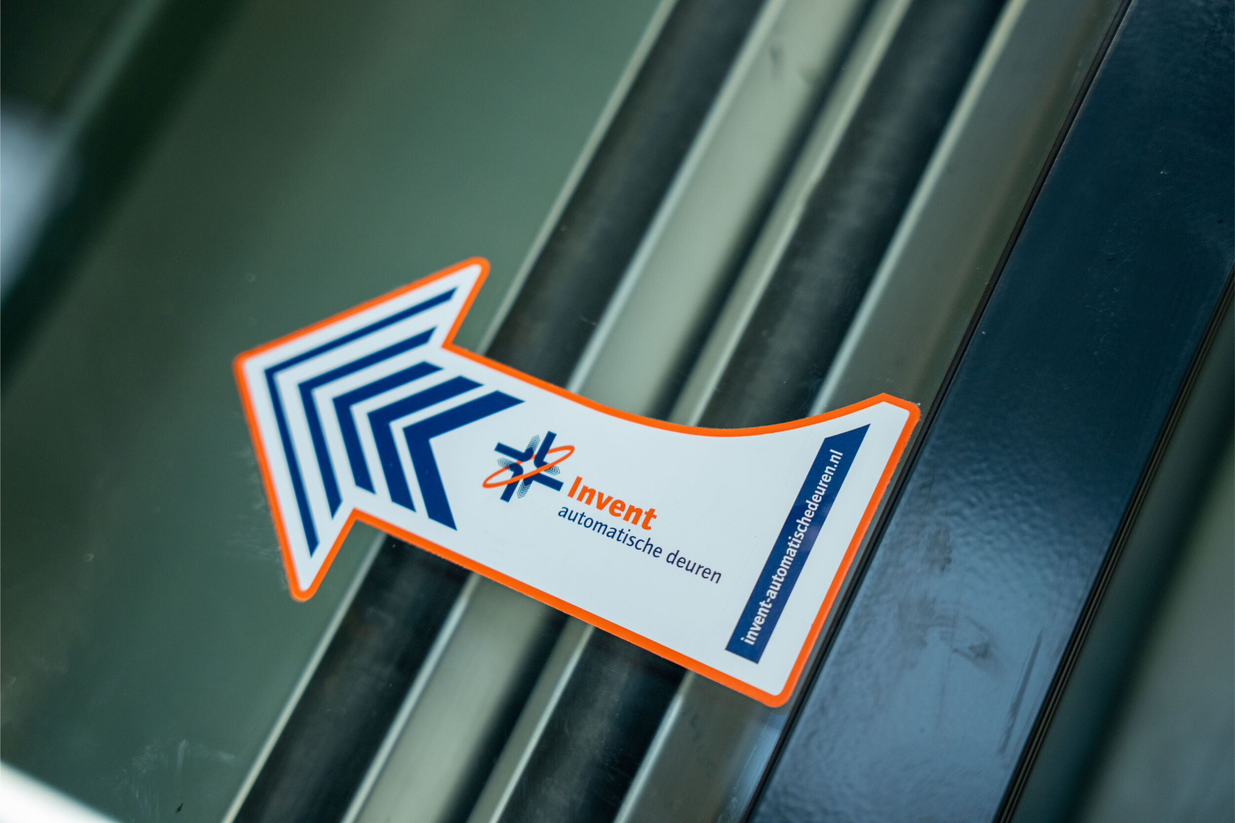 Invent automatische deuren logo